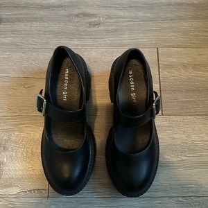 black platform mary jane shoes